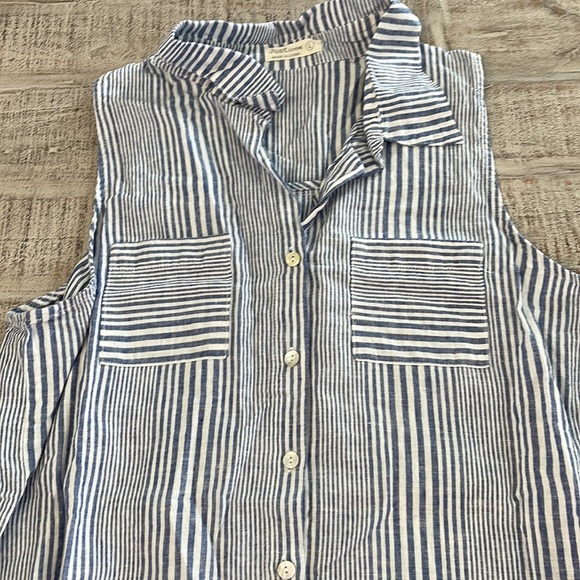 Just Living Shirt - Picture 2 of 5